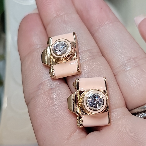 Camera Stud Earrings, S925 - Picture 6 of 6